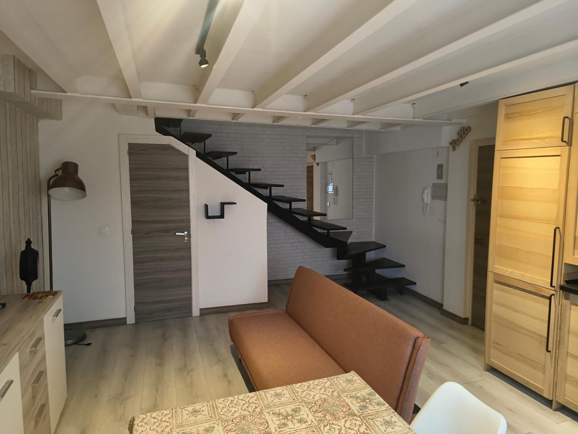 White House Apartment Burgos